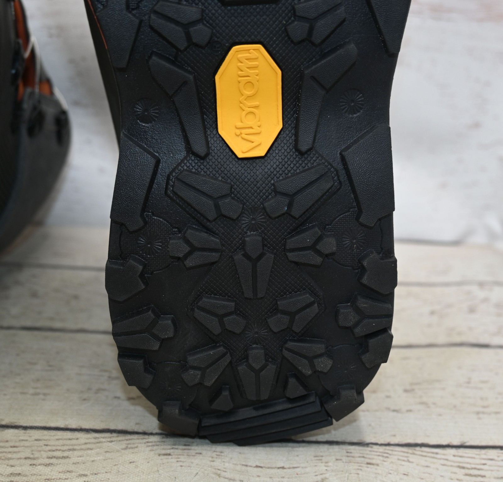 Simms Men's Guide BOA Wading Boots Vibram Sole, Mens US Size 10 Never Worn