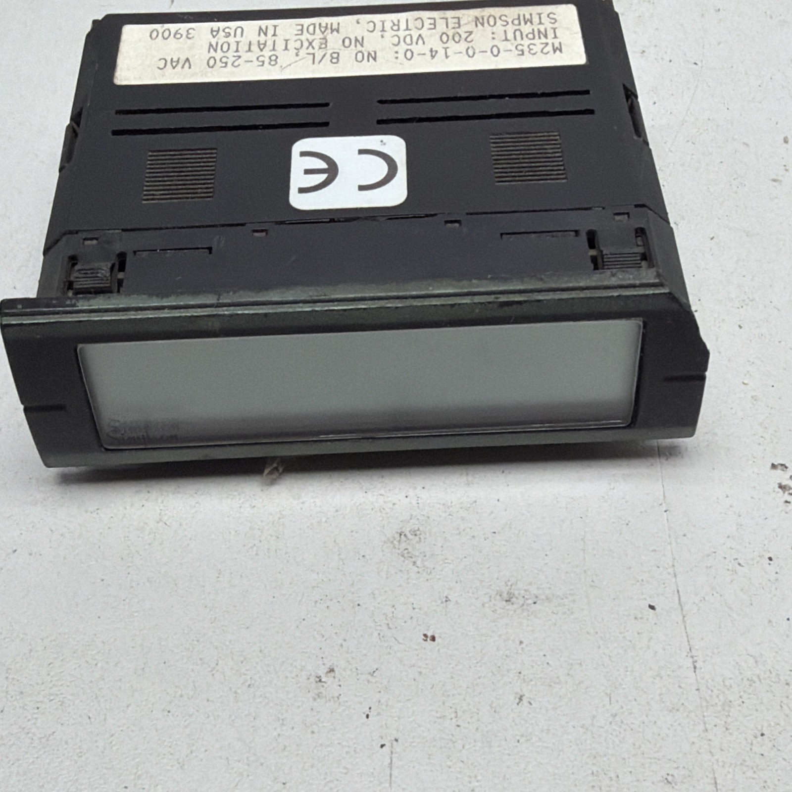 SIMPSON M235-0-0-14-0 **CHIPPED**