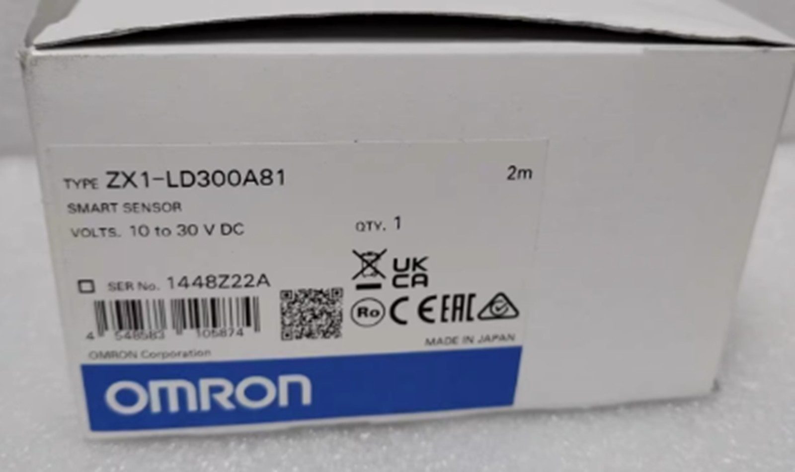 NEW ZX1-LD300A81 Omron smart sensor ZX1-LD300A81 2M
