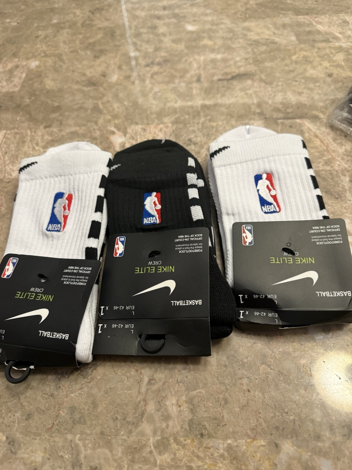 Nike  NBA   Socks Men's Large 8-12 (3Pairs)