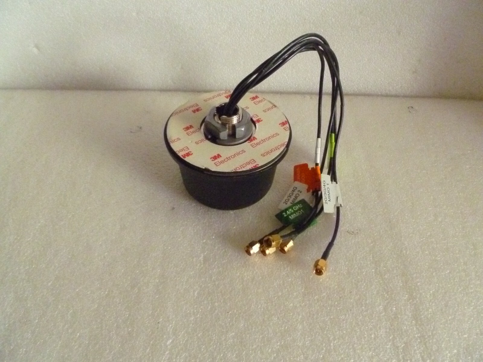 TAOGLAS ANTENNA GPS-GLONASS-BEIDOU 2G/3G/4G 2.4/5 GHZ MINO