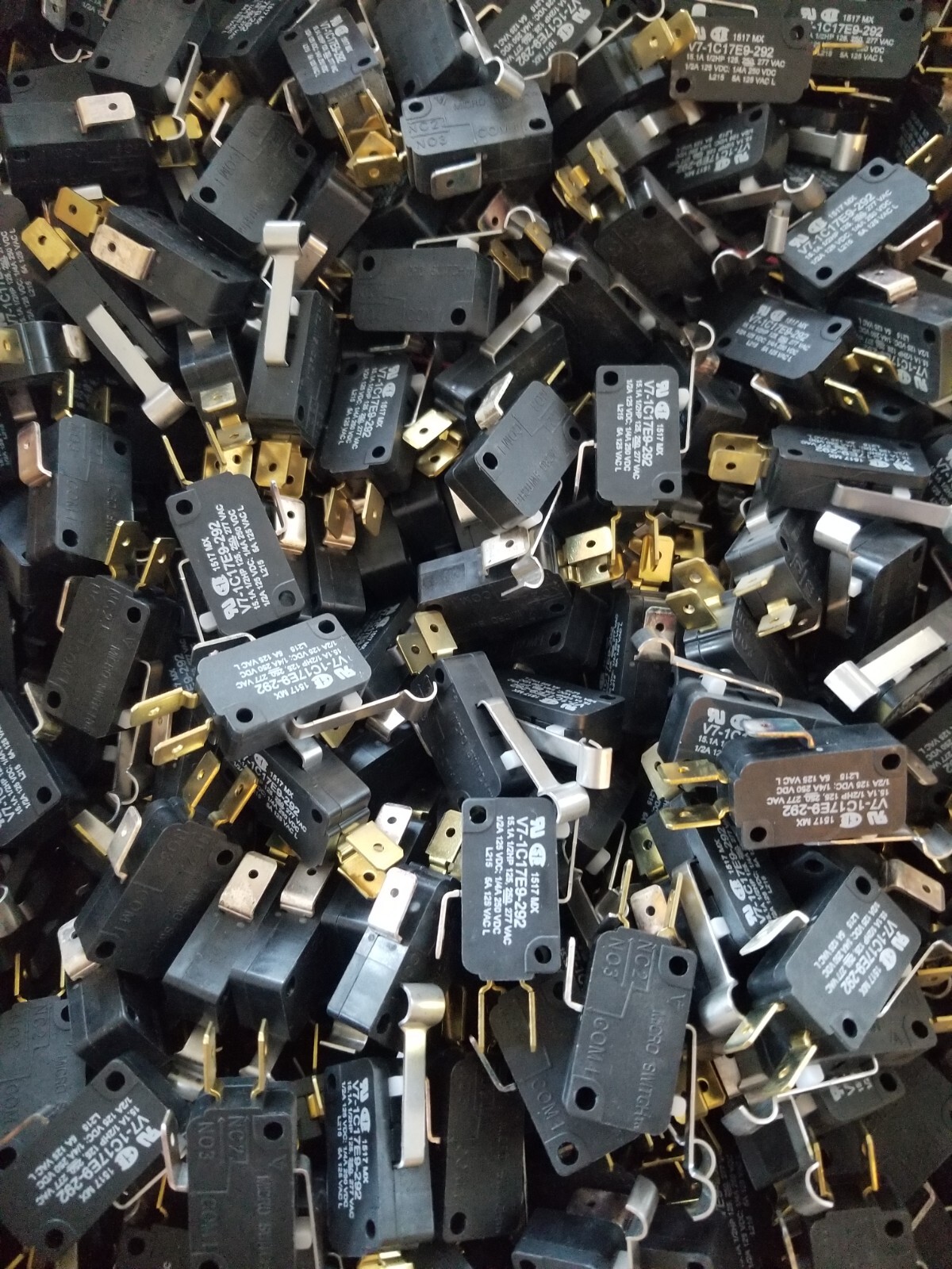 Lot 3 pcs Honeywell Microswitch V7-1c17E9-292 with lever SNAP SWITCH 1/2A 125VDC