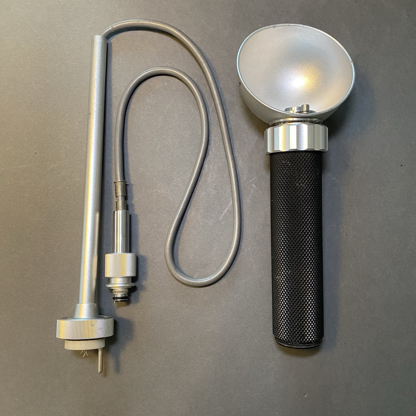 NIKONOS Underwater Flash Unit For NIKONOS Film Camera Missing Camera Bracket
