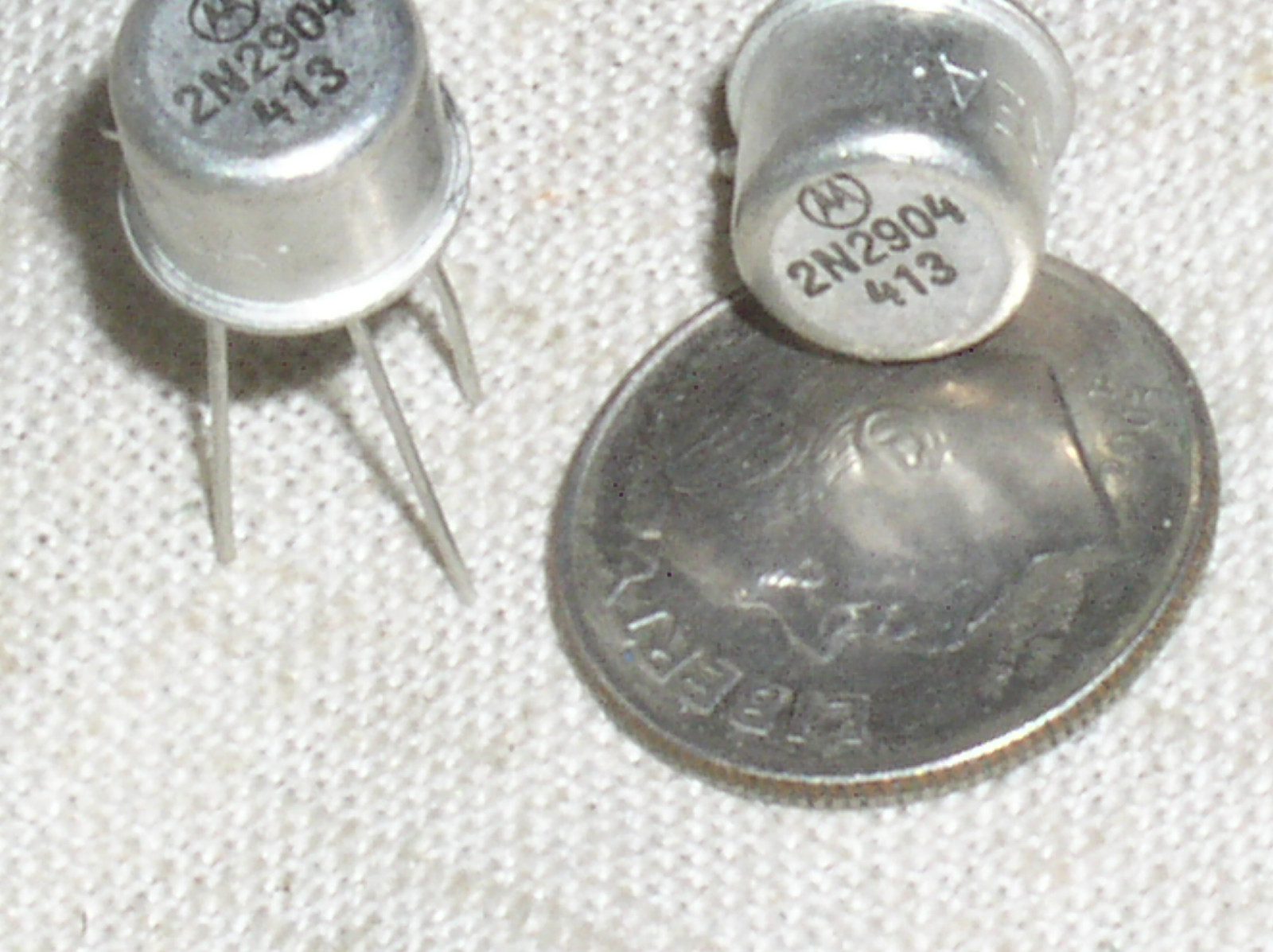 2 NEW MOTOROLA 2N2904 PNP GENERAL PURPOSE TRANSISTOR TO-5 TO-39 40V 0.6A USA
