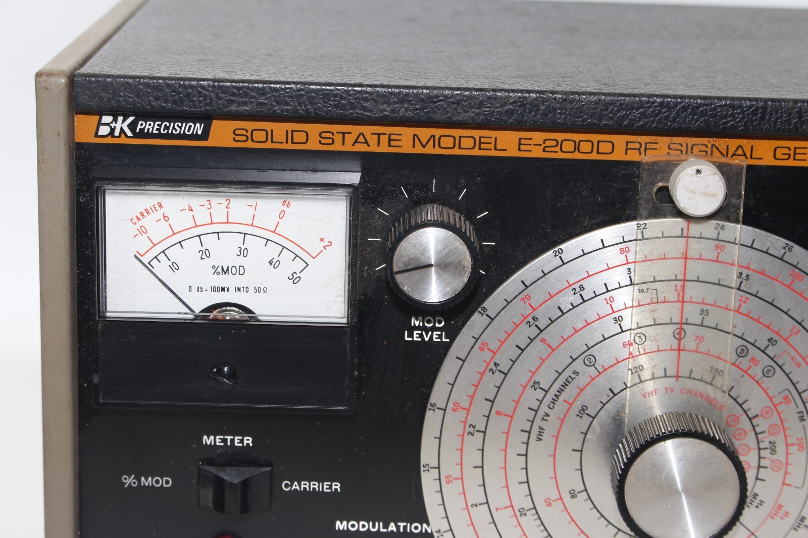 B&K Precision Solid State Model E-200D RF Signal Generator Parts Only Untested