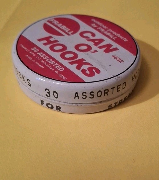Vintage Frabill CAN-O-HOOKS TIN 4832 WITH HOOKS