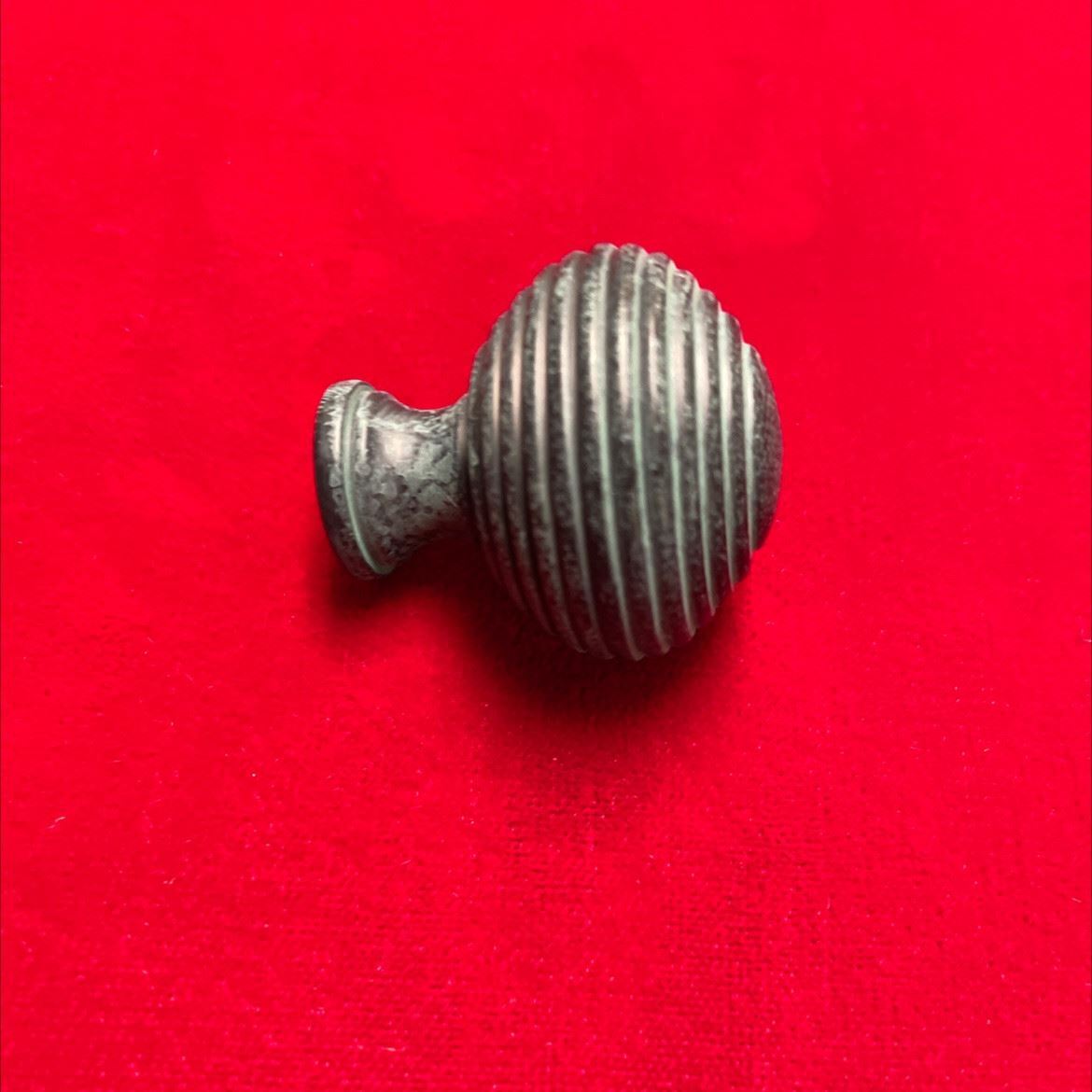 1-1/4" Knob with Ribbed Design Old Green