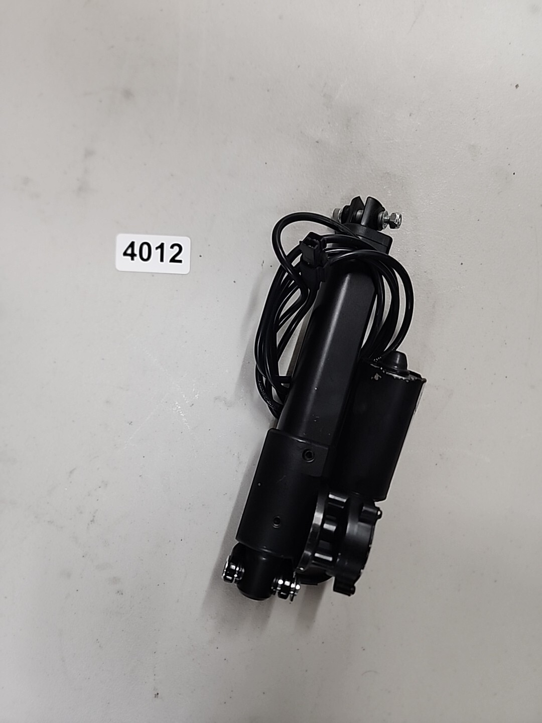 PERMOBIL M1 3G R-NET  Wheelchair Power Legrest Actuator. REAC RE3004/30