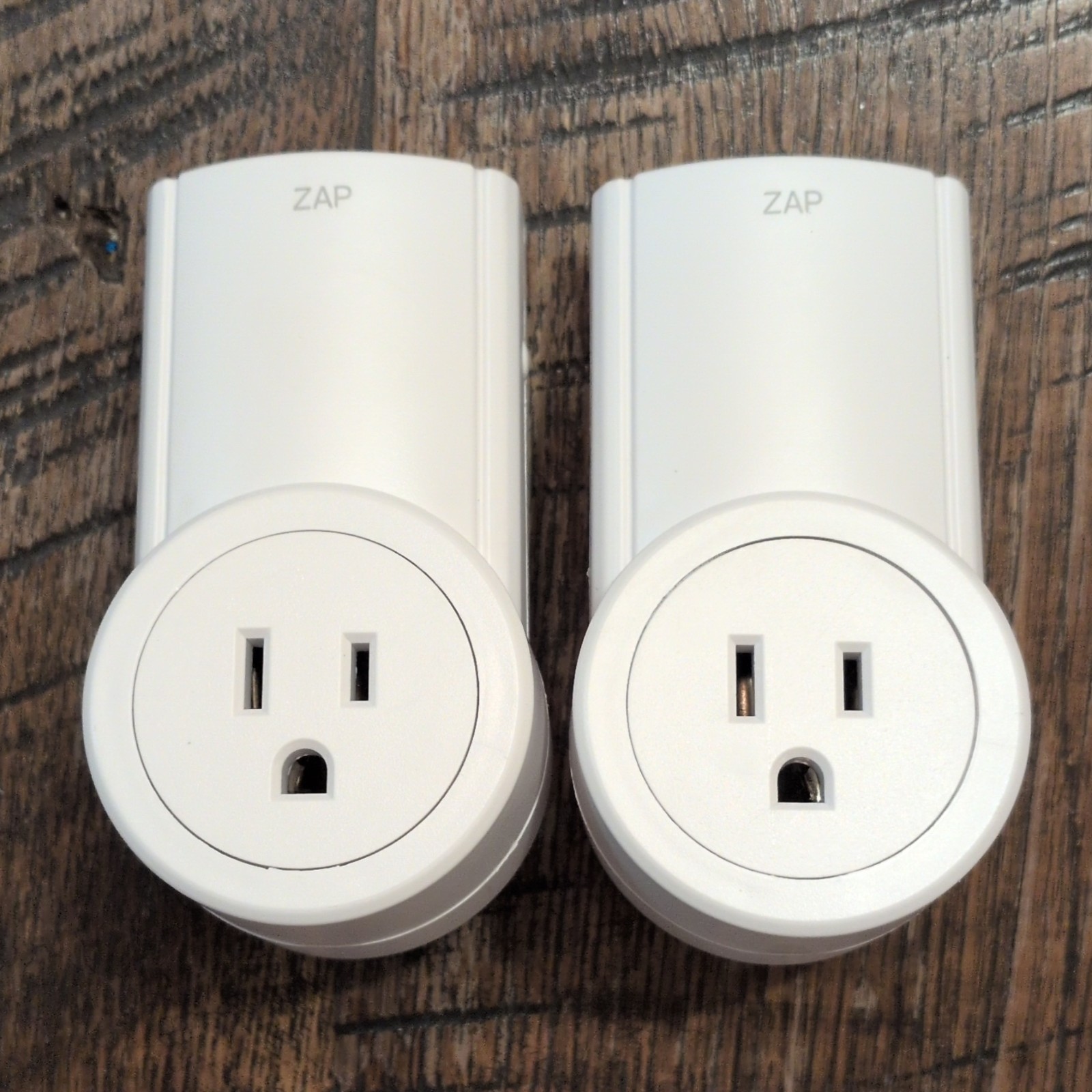 Etekcity ZAP5LX Remote Controlled Outlet 120V 10A Type B Plug White