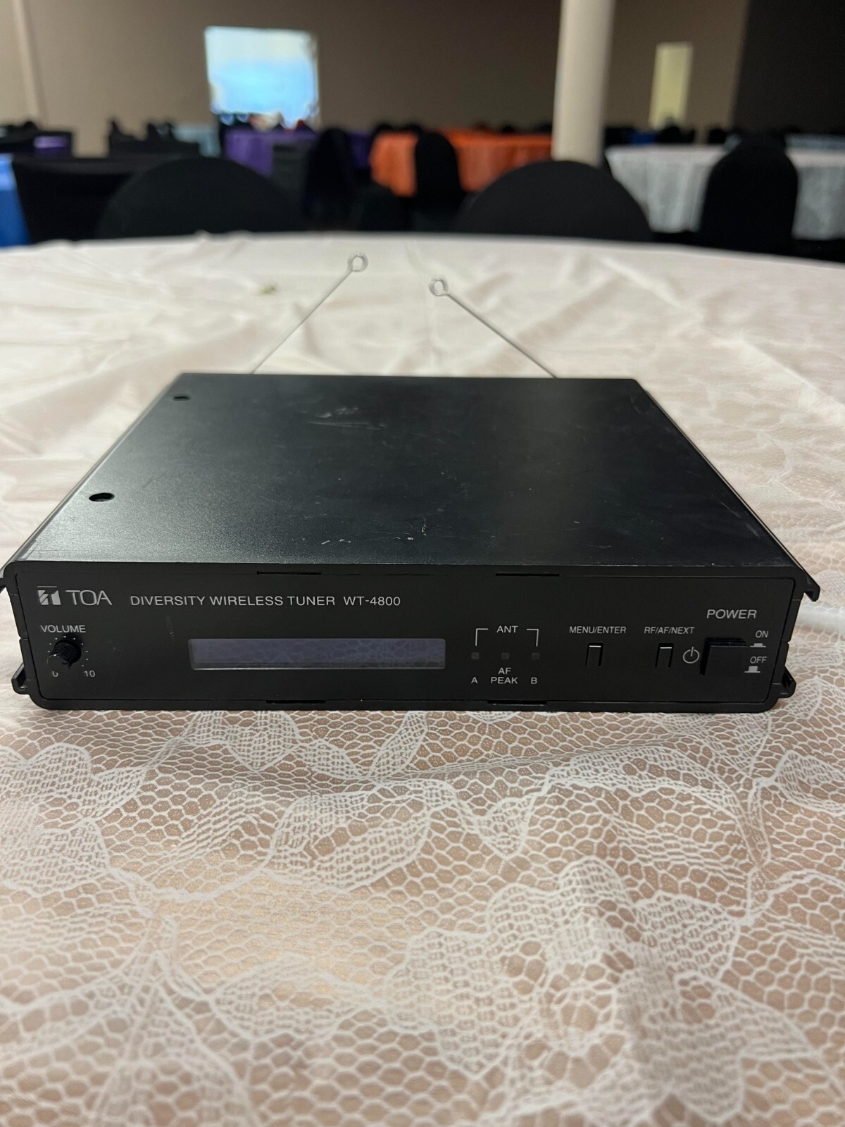 TOA Diversity Wireless Tuner WT-4800 (Used)