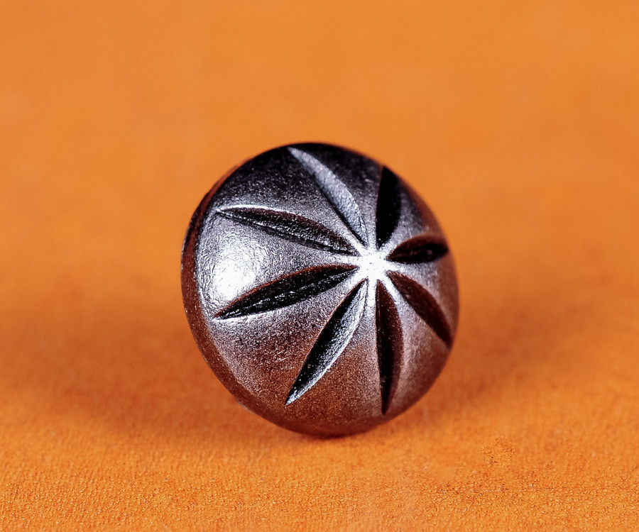 30pc HANDMADE LEATHER CRAFT FLORAL ENGRAVED SLIVER CONCHOS RIVET STUD RIVETBACK