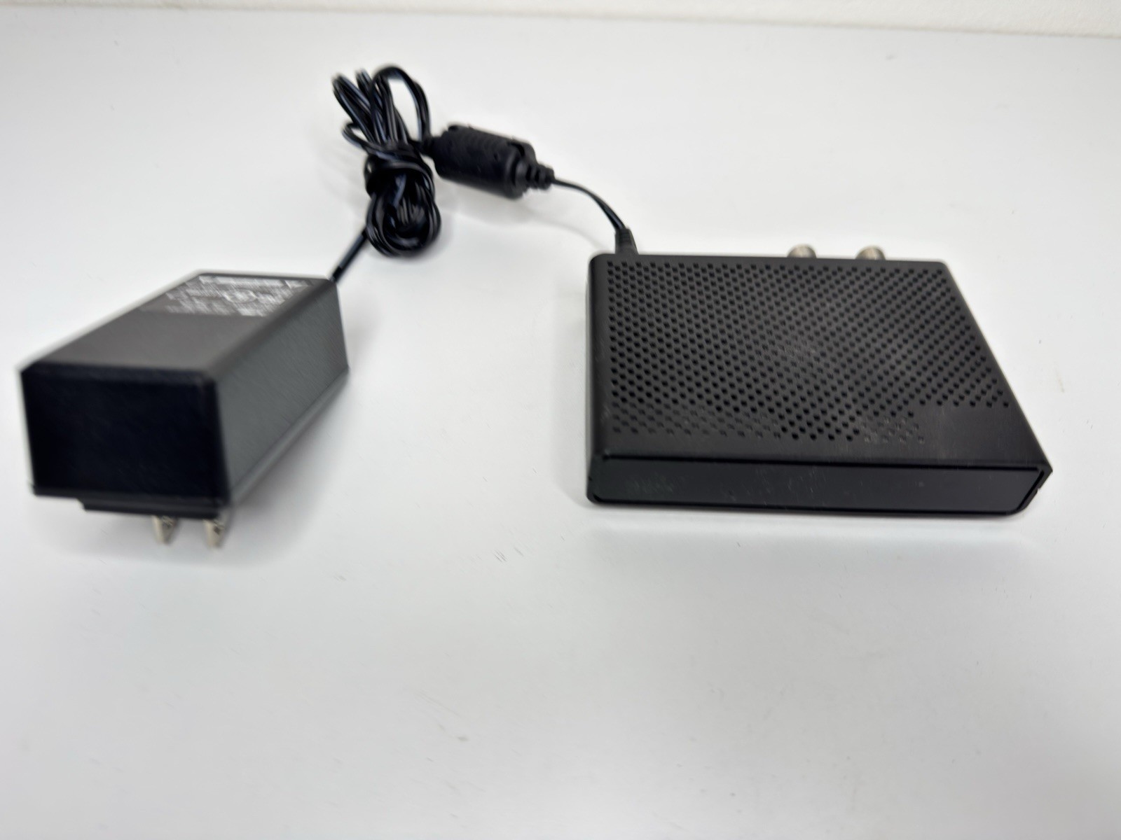 Technicolor DCI401TWC2 Digital Cable TV Box w/ Power Adapter Tested