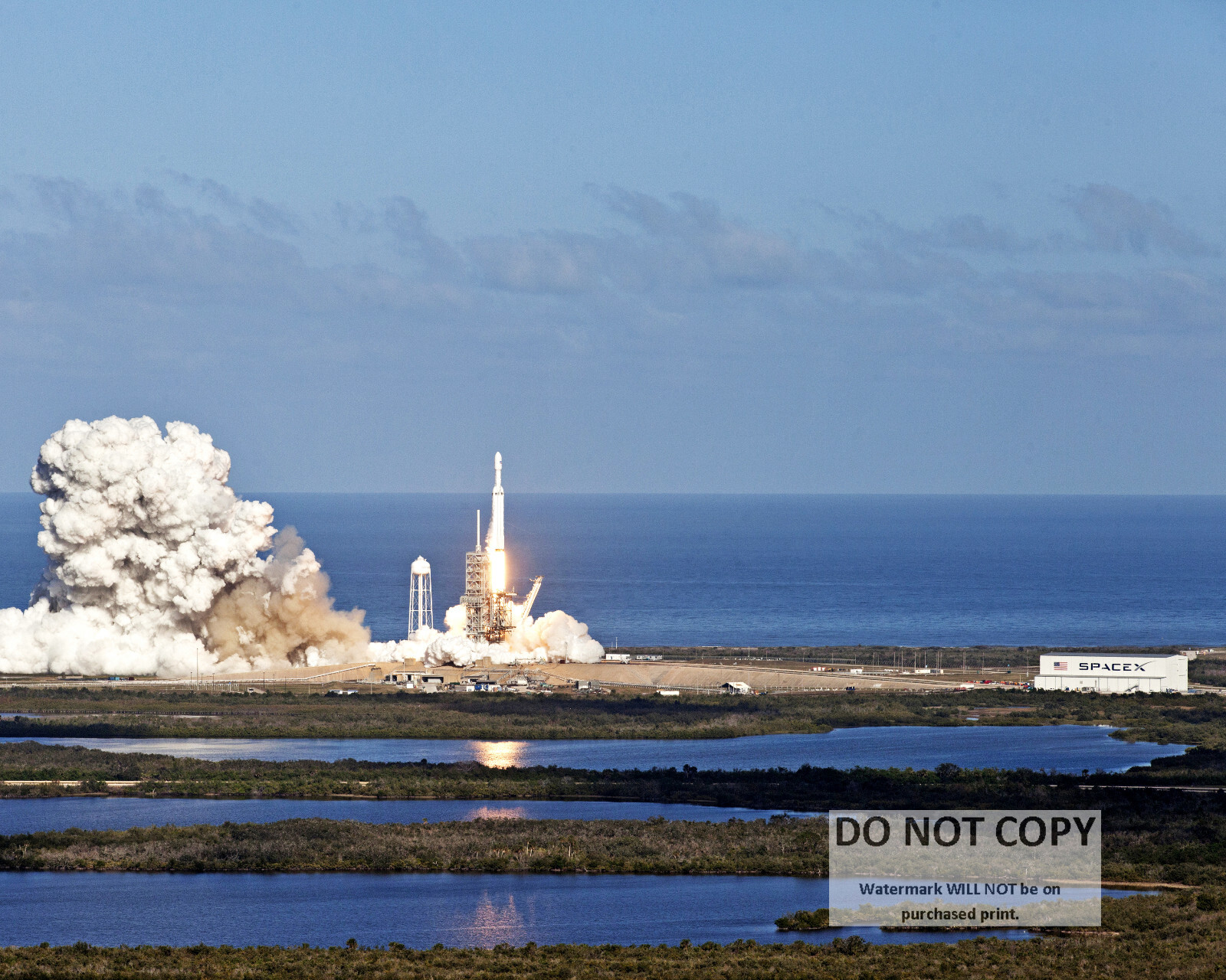 SPACEX FALCON HEAVY LIFT OFF PAD 39A KENNEDY SPACE CTR  8X10 NASA PHOTO (AB-651)