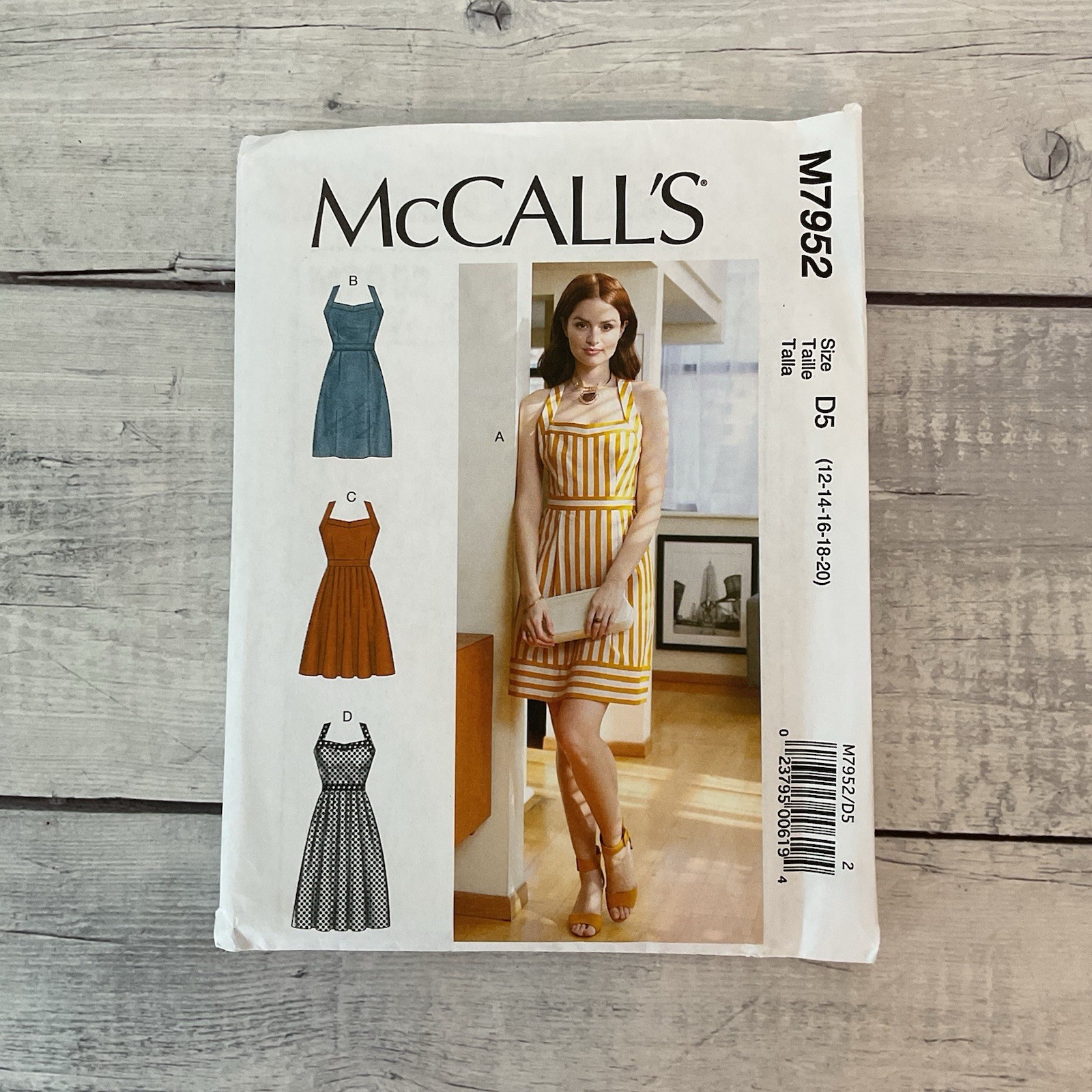 McCalls 7952 Sewing Pattern Dress Sleeveless Pleats Back Button 12-20 UNCUT