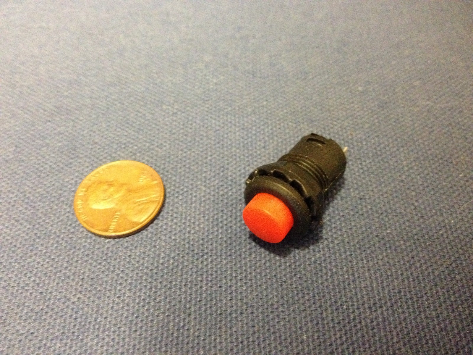 1 Piece - Momentary  12mm red pushbutton Switch round push button 12v on off b14