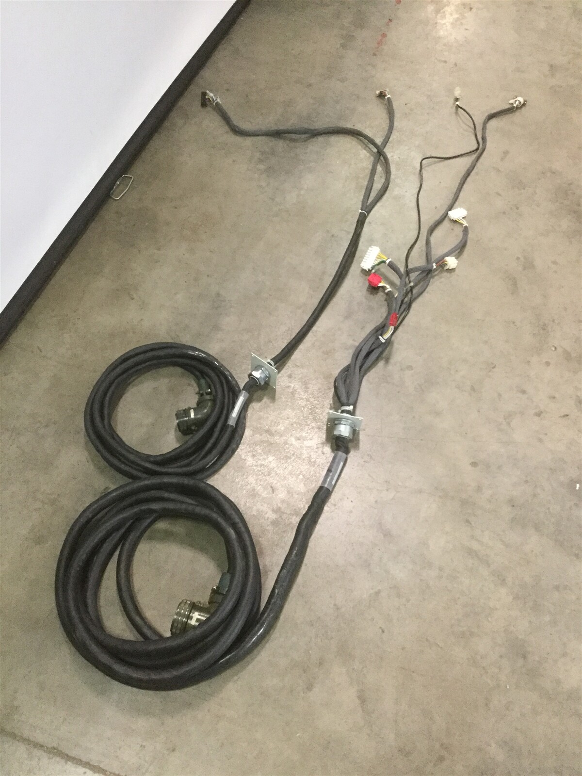 Kawasaki JS005 Robot Arm Power and Feedback Cables 50979 -1572L05 -1573L05