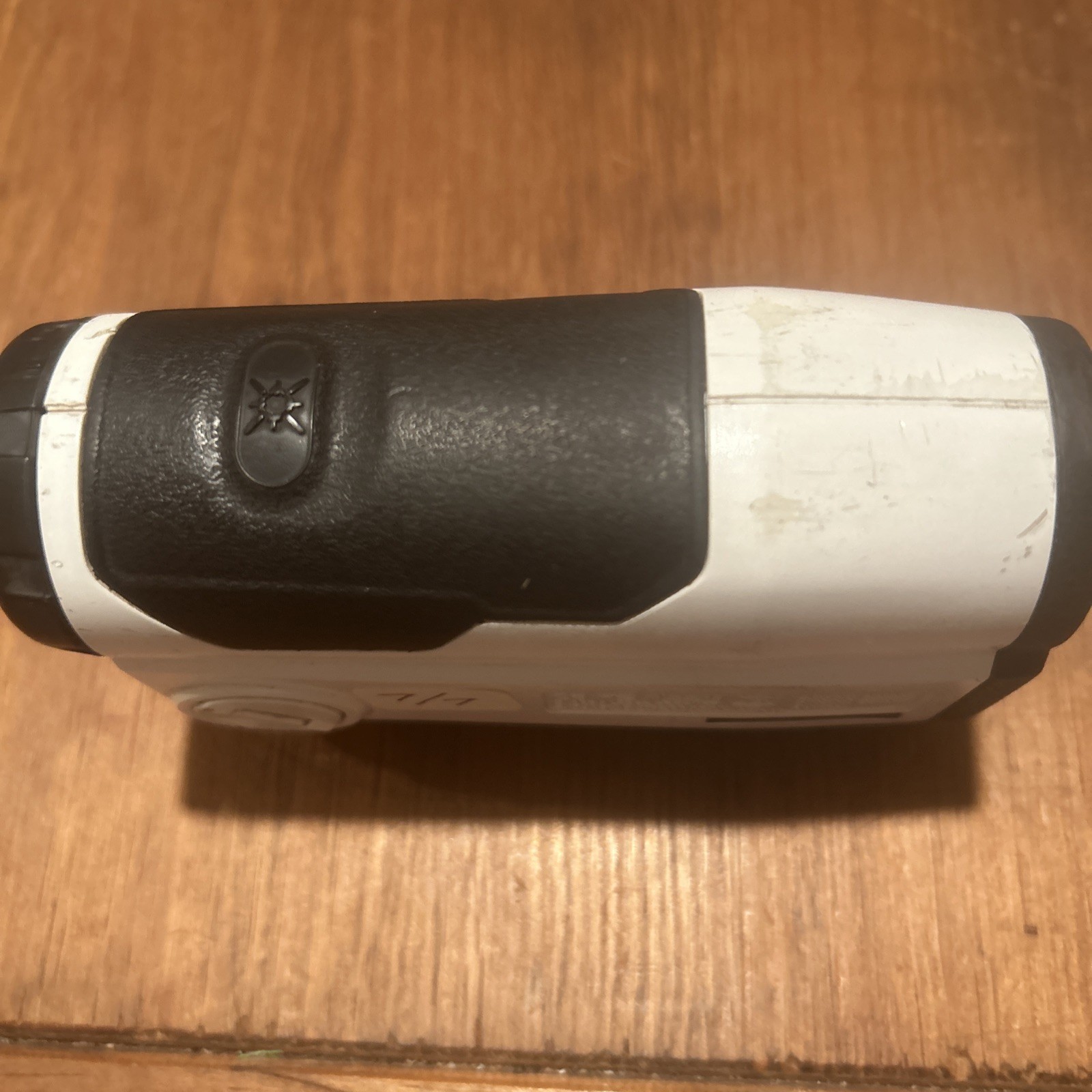Bushnell Tour V3 Golf Rangefinder 7/7