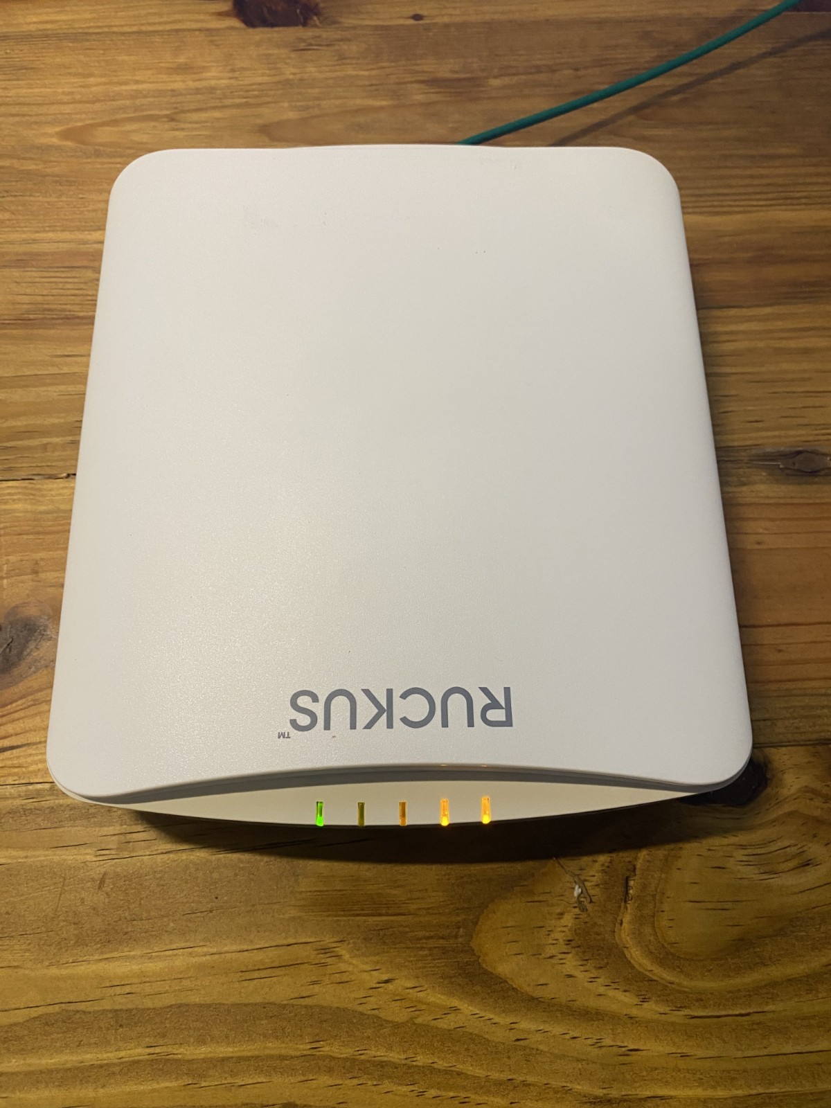 Ruckus R650 Dual-Band Wi-Fi 6 802.11 ax Wireless Access Point 901 -R650-US00