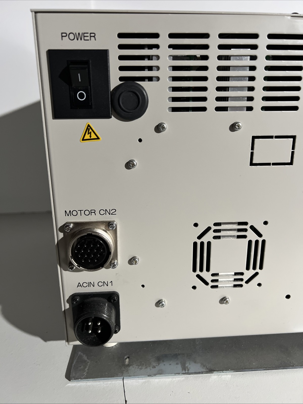 toshiba TS2000 robot controller 2.3KVA -CE 12KG