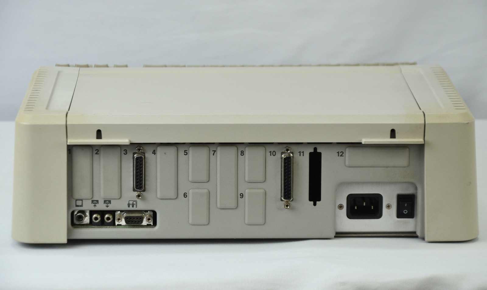 Vintage Apple IIe Platinum 128k Computer System (Works, Recapped)