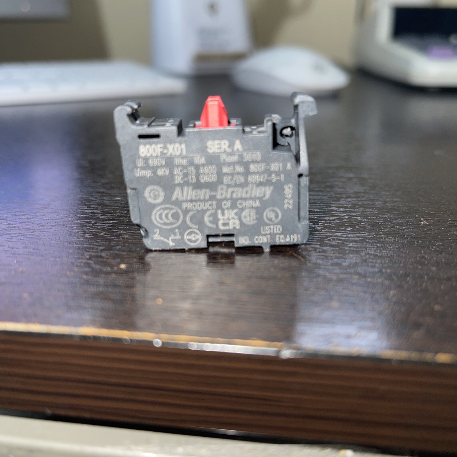 800F-X01.    Allen Bradley. Auxi   BRAND NEW    USA STOCK. 1 Pc Price