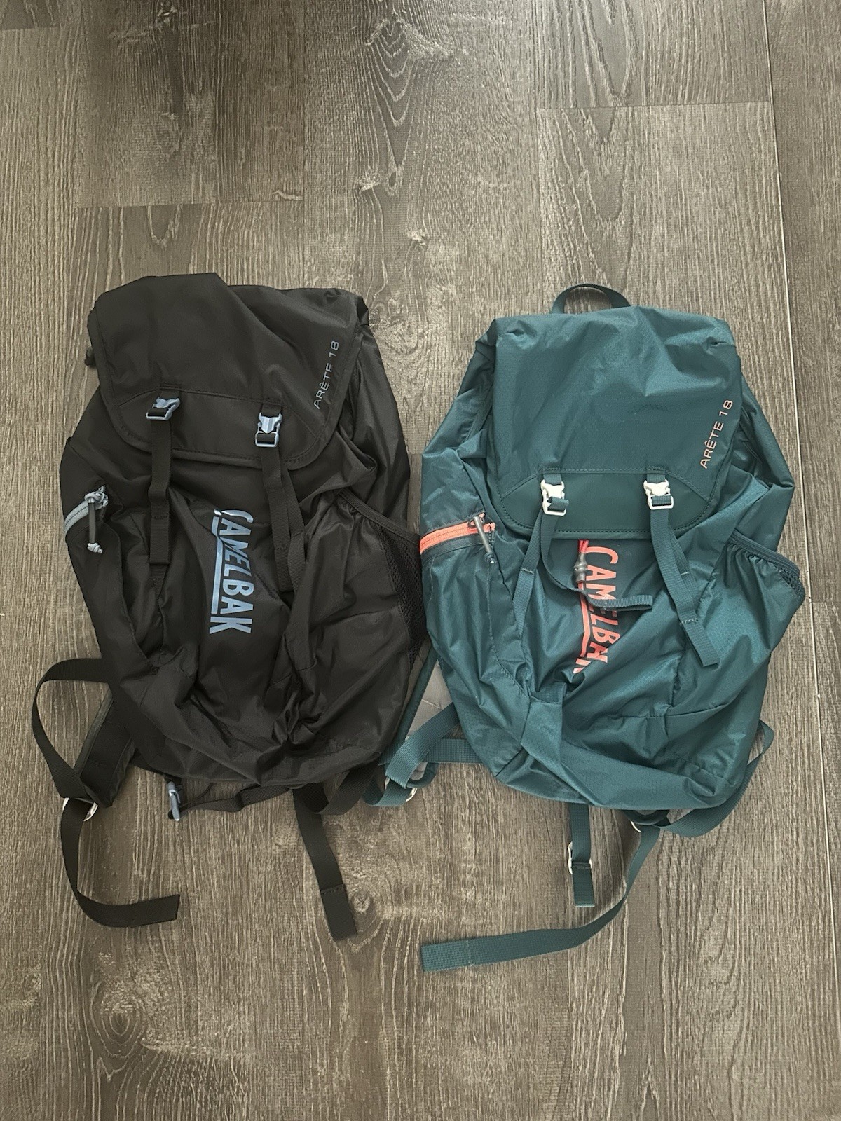 CamelBak Arete 18 Hydration Packs Backpacks Black & Deep Teal Green 18L Set Of 2