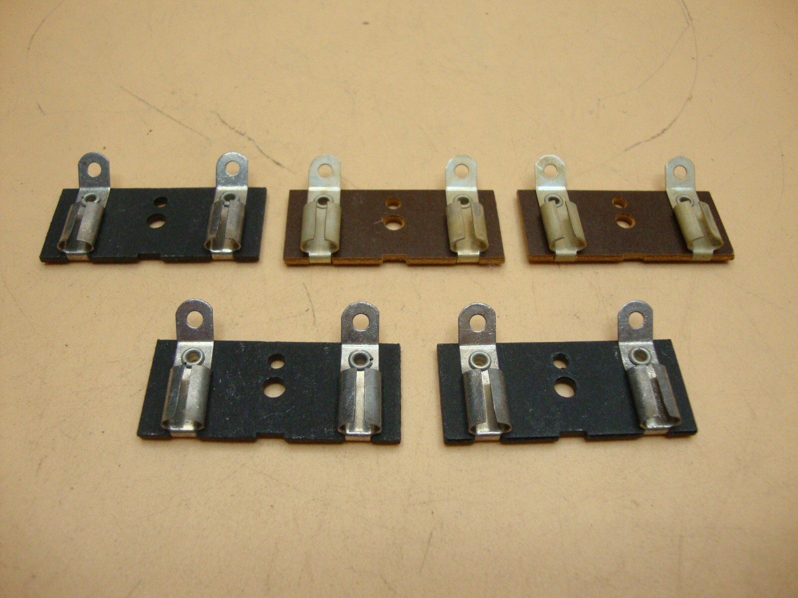 Terminal Strip, 2 Lug, 0 Lug Common, Phenolic Receptacle NOS  (M243) (Qty 5)
