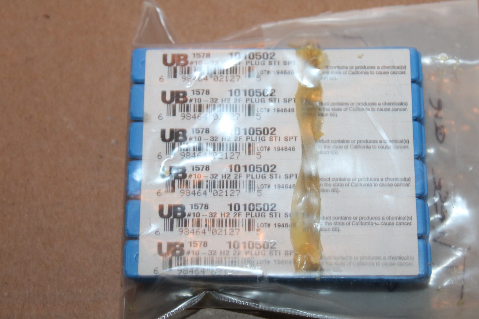 UNION BUTTERFIELD 1010502 #10-32  H2 2F PLUG HAND TAP - QTY OF 6  - NEW