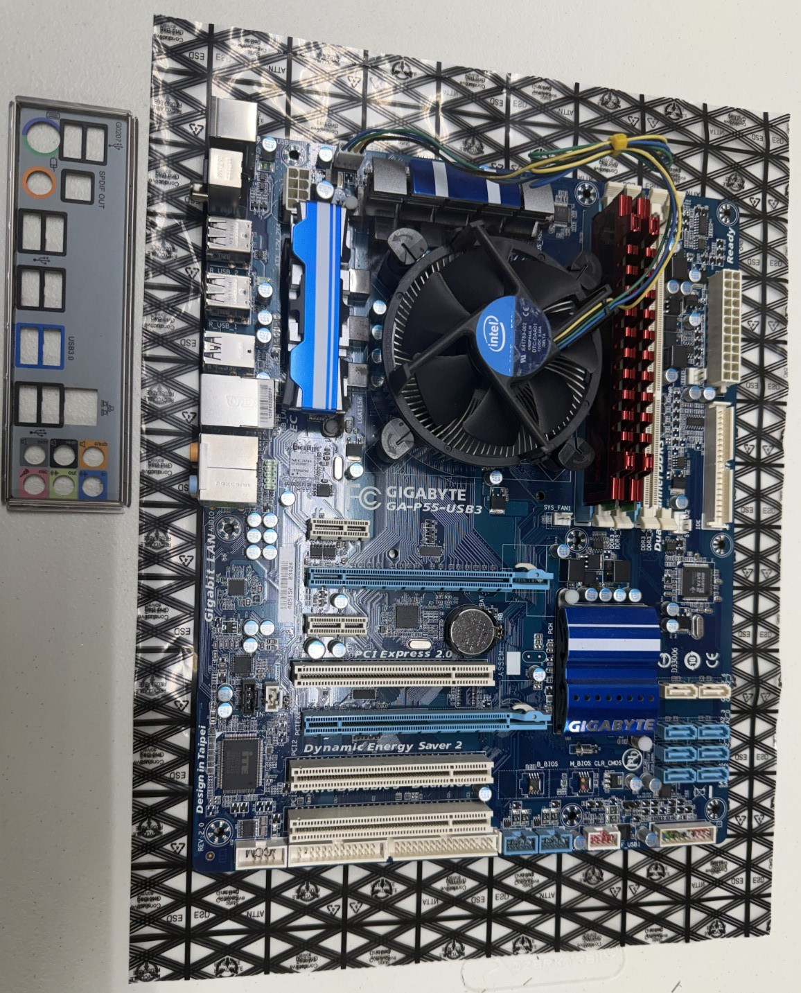 Gigabyte GA-P55-USB3 Intel Core i5-750 2.67GHz 4GB RAM LGA1156 ATX Motherboard