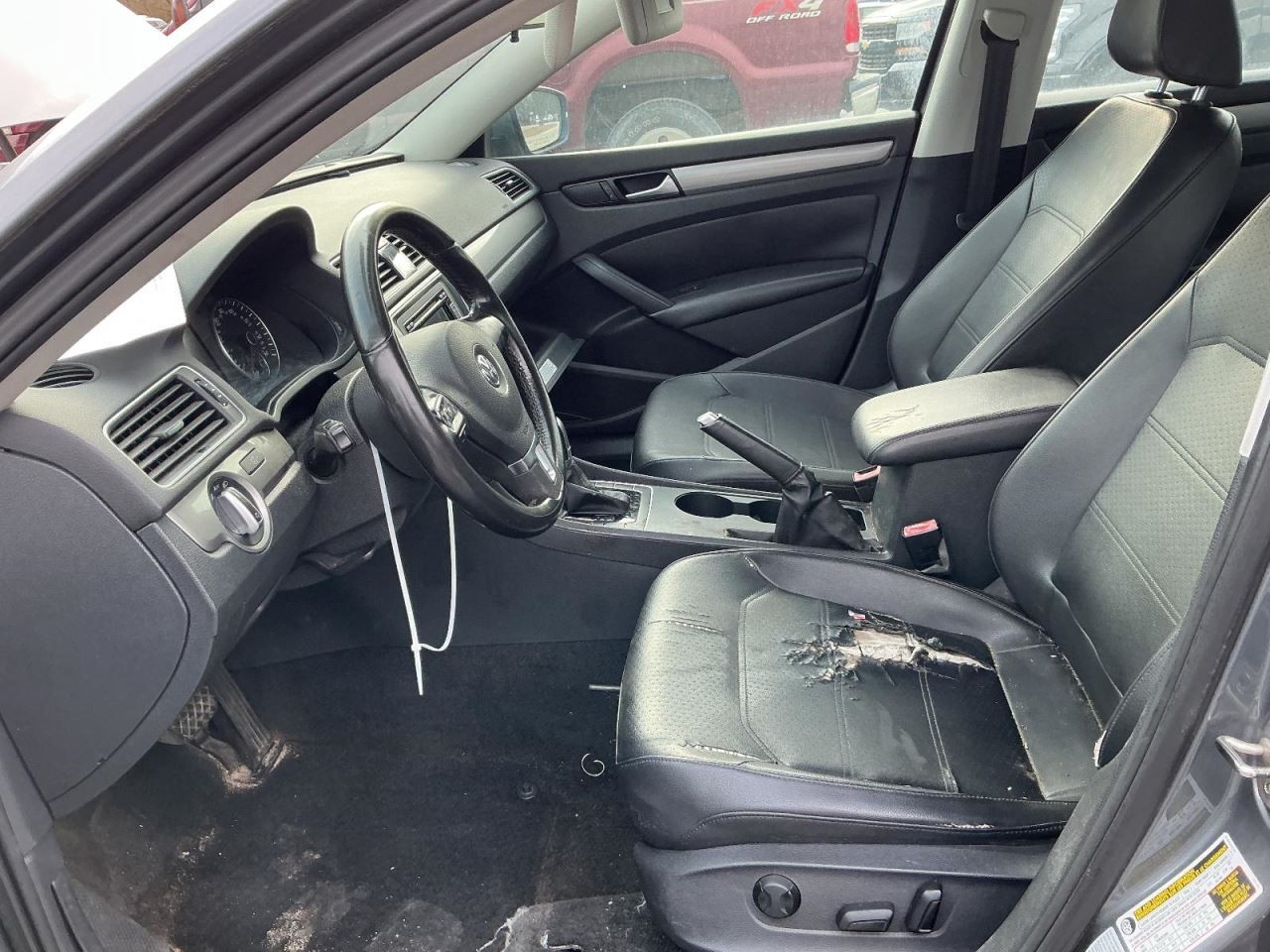 PASSAT 2015 Glove Box 4983770