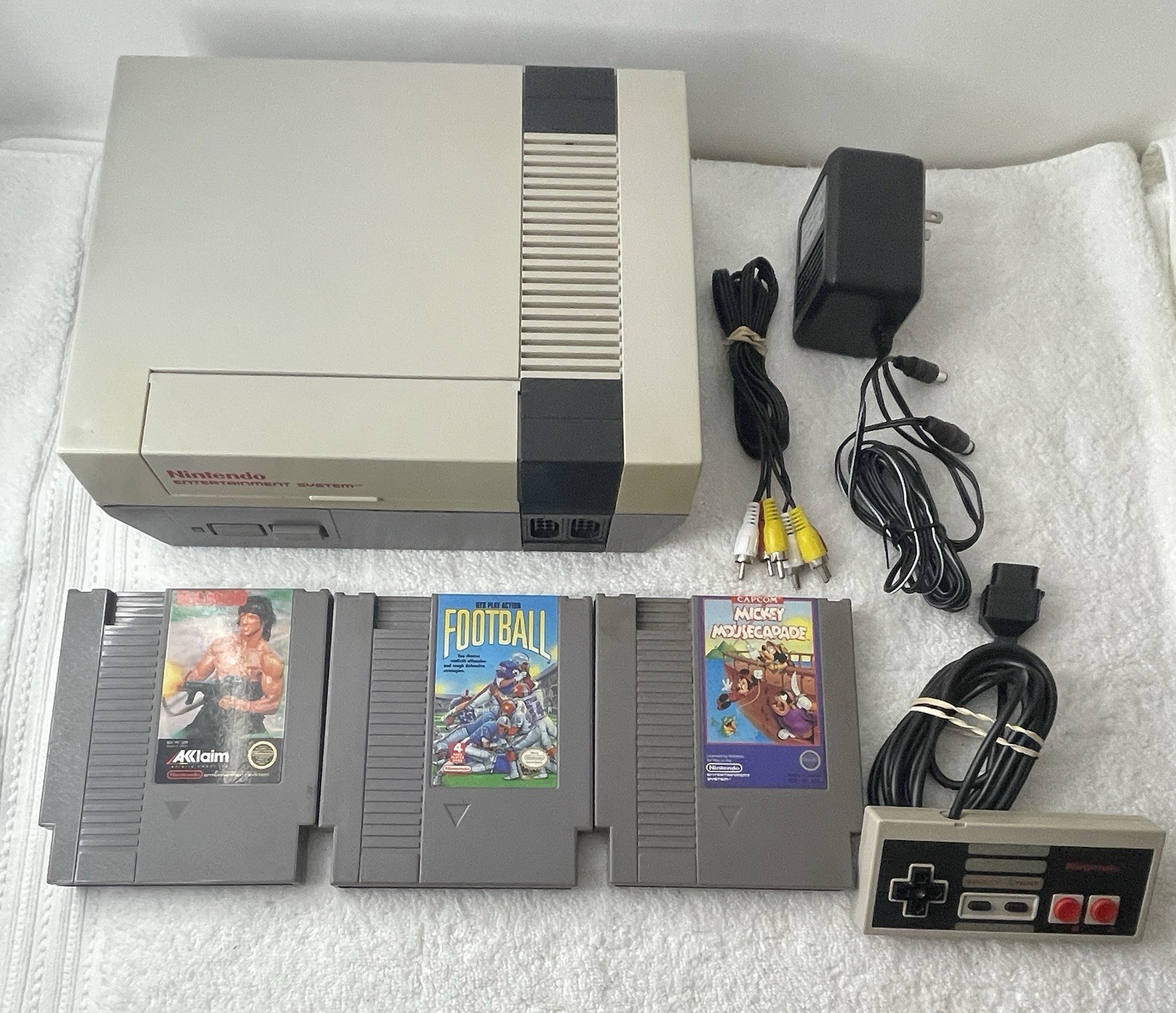 Nintendo NES Console System W/Games Bundle Lot - Cleaned - Tested