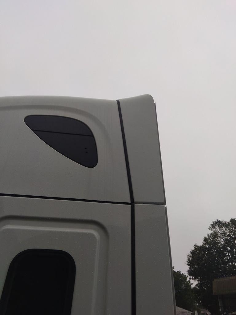 Replaces NA 2022 FREIGHTLINER CASCADIA 126 CAB EXTENSION ,  MN