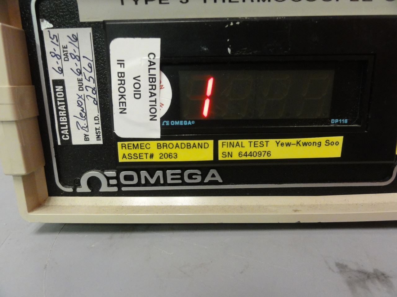 Omega Engineering Inc. Model DP116 Thermocouple Thermometer