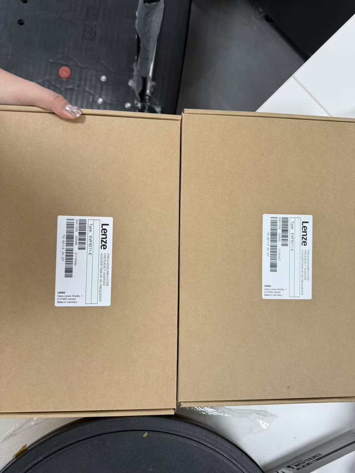 1PCS EVF8211-E, 00402833 EVF8211E NEW LENZE Frequency Inverter