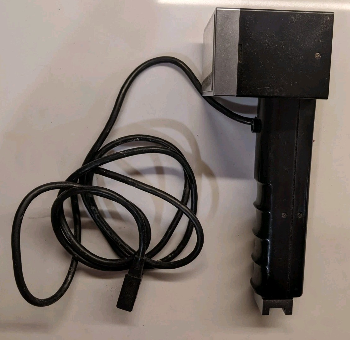 Metz 202 Flash unit, sync cord, battery holder, strap - untested