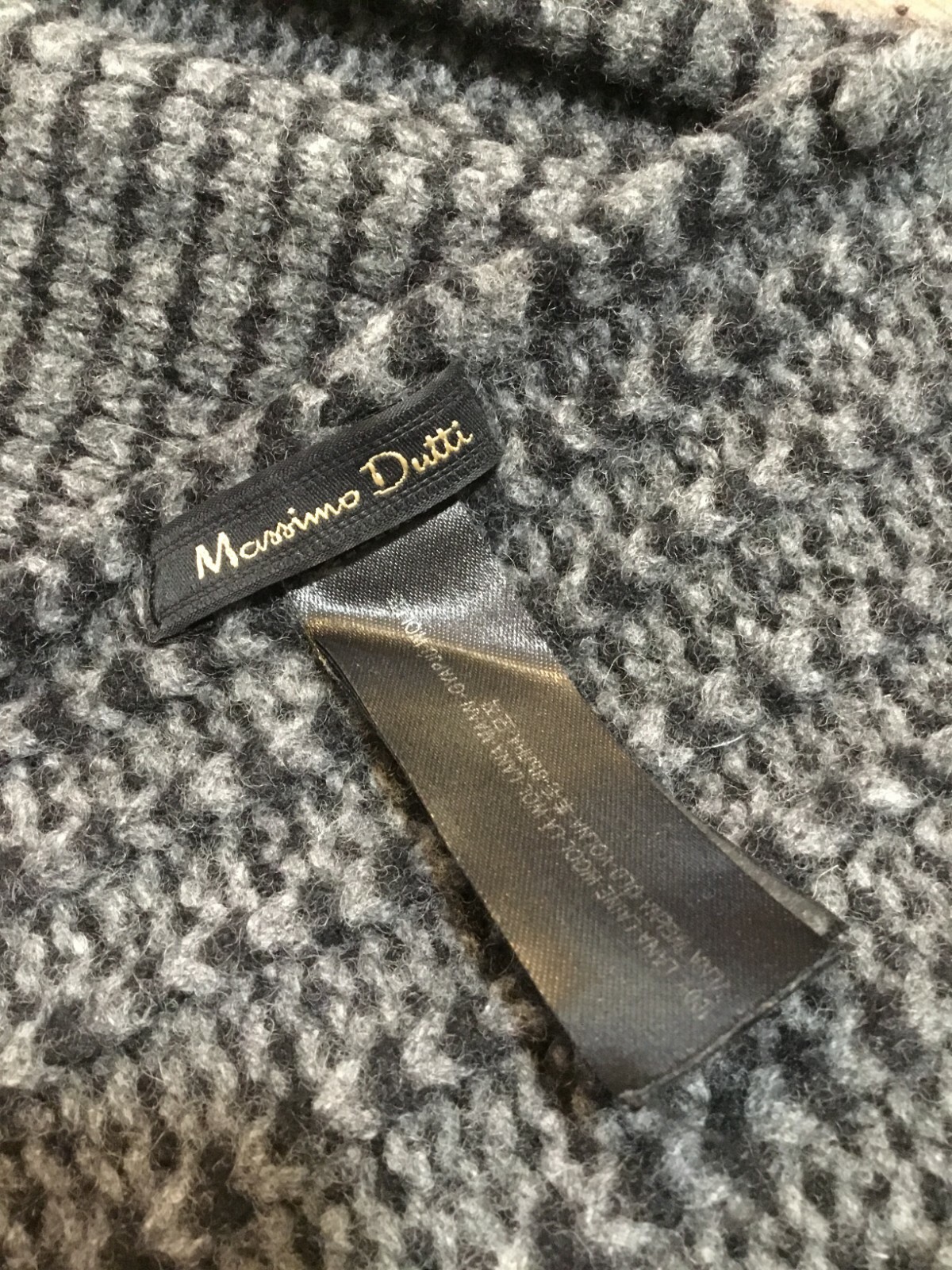 Mossimo Dutti Men’s Scarf Black-Gray Size 62”x9”