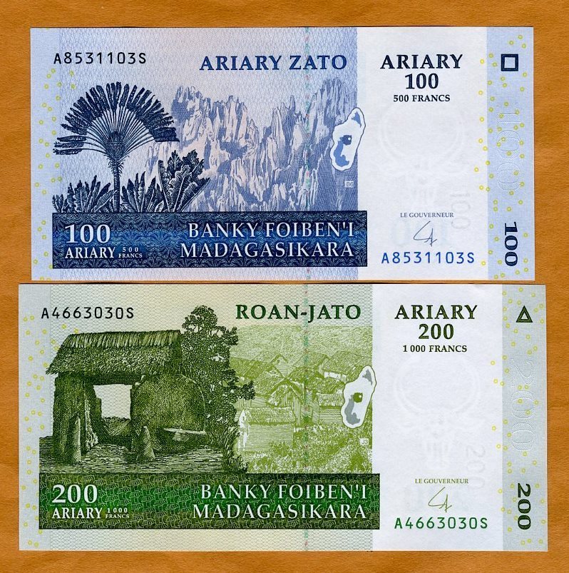 Set, Madagascar, 100 - 200 Ariary, ND (2004) P-86-87, UNC