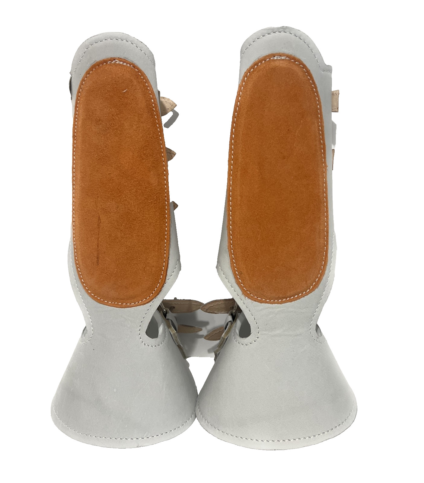 WHITE HORSE LEG BOOTS. CANILLERAS PARA CABALLO. CHARRO HORSE LEG PROTECTORS