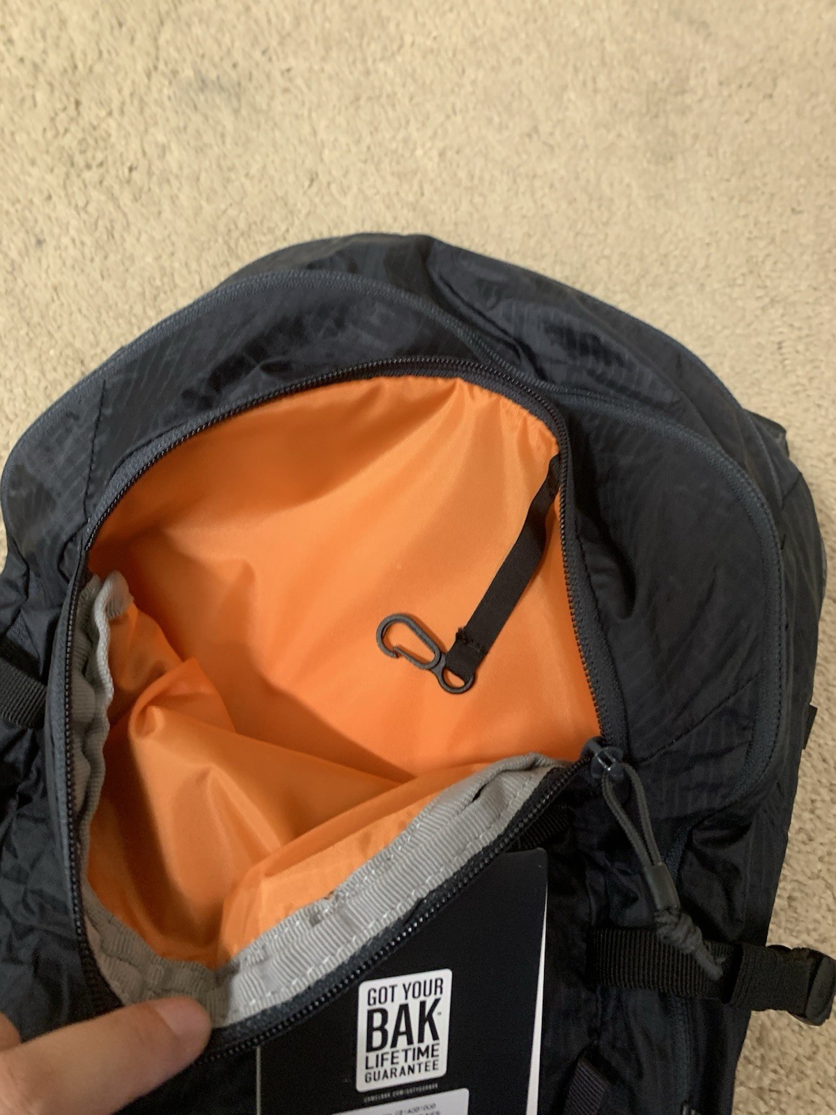 NEW Camelbak Black Cloud Walker 18 Backpack *Unused 2.5l Hydration Bladder