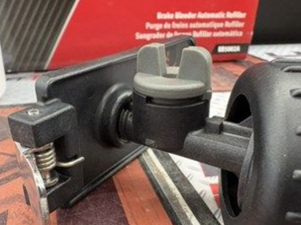 Snap-on BB5002A Brake Bleeder Automatic Refiller Used From Japan