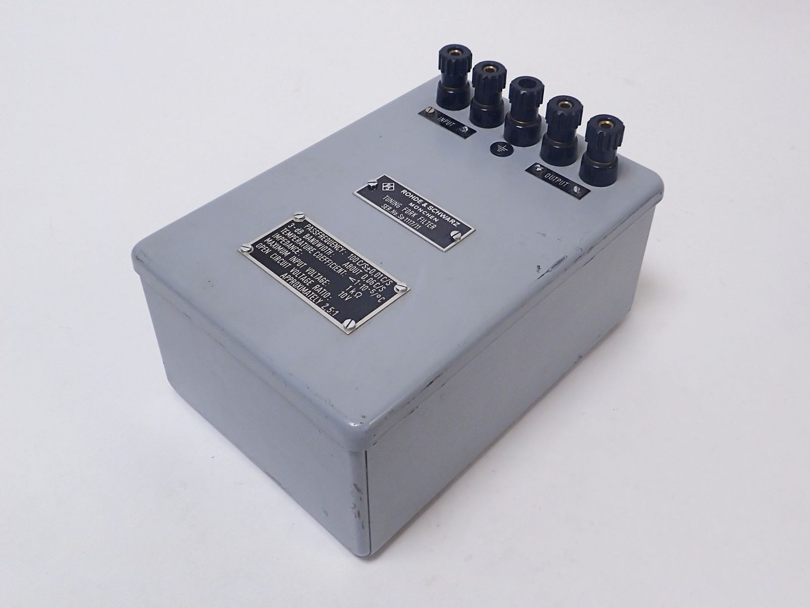 ROHDE & SCHWARZ TUNING FORK FILTER: 100 C/S ± 0.01 C/S IMPEDANCE 1KΩ TESTED