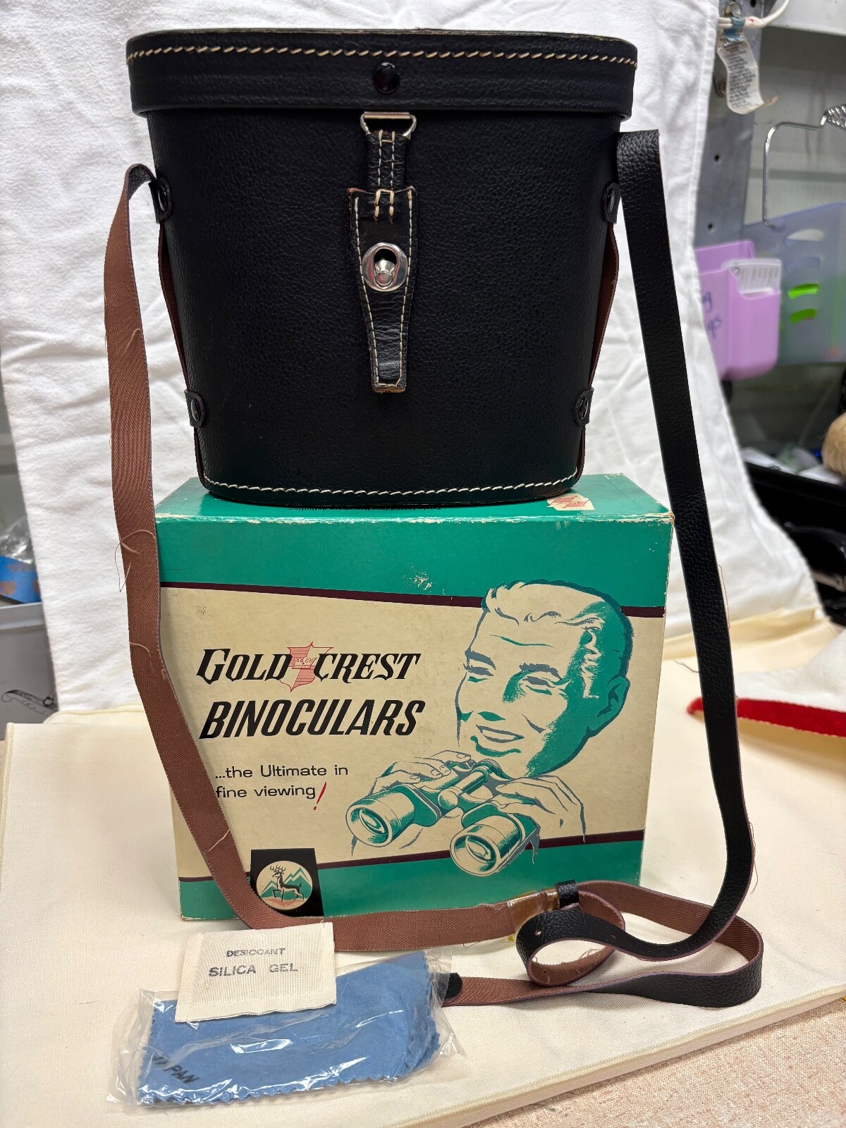 Vintage Gold Crest Binoculars 7 X 35, Case & Original Box. See All Photos.