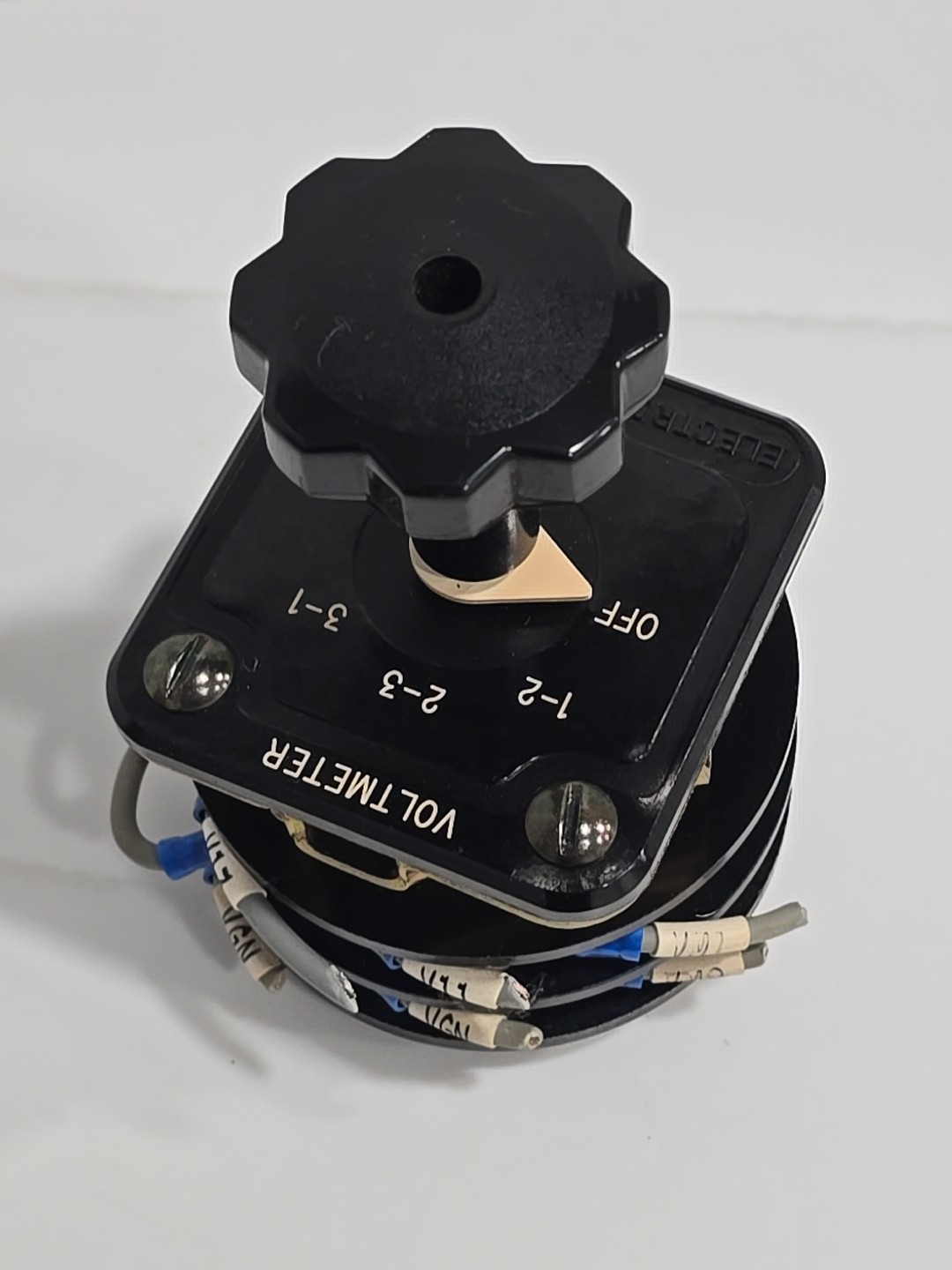 🔥 Electroswitch Voltmeter 2404C Series 24, 48 VDC Locking Relay Switch USED