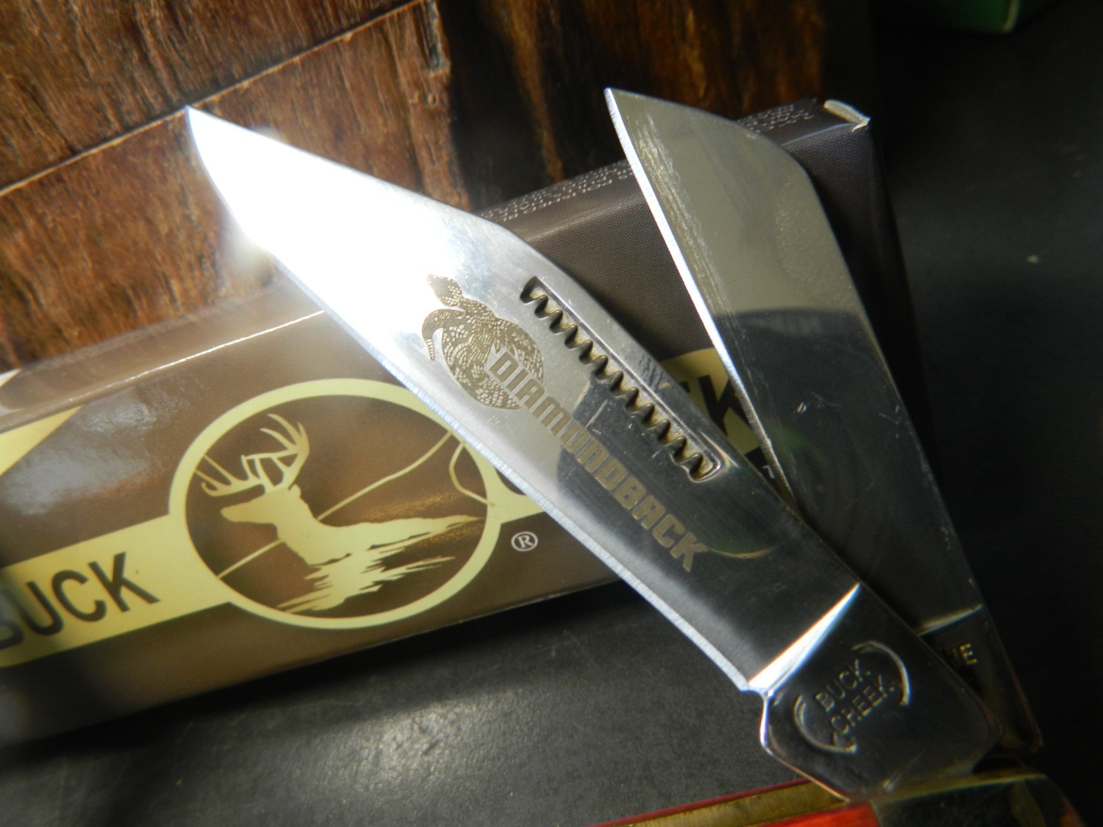 BUCK CREEK INTERNATIONAL KNIVES 4.5" BIG DIAMONDBACK STOCKMAN RED BONE BLADE SS
