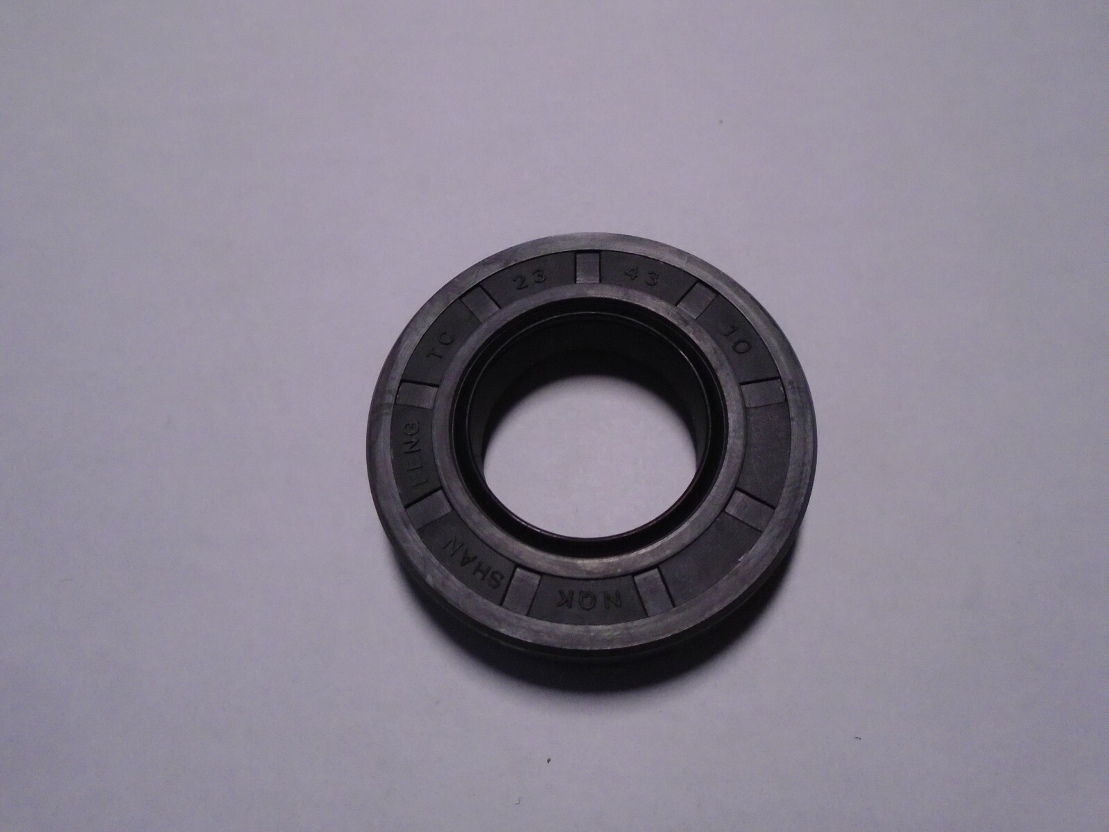 TC 23X43X10 DOUBLE LIPS METRIC OIL / DUST SEAL 23mm X 43mm X 10mm WITH SPRING