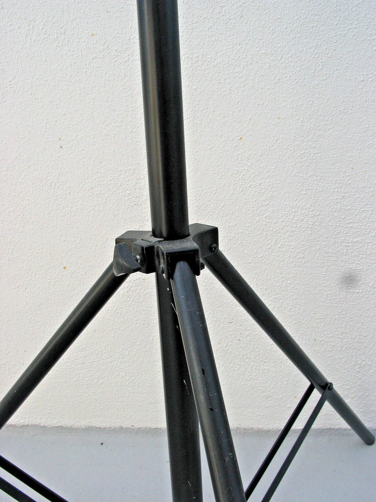 ProMasterSystemPro LS-2 Deluxe Spring-Cushioned Light Stand #6799, Max 9'-2"