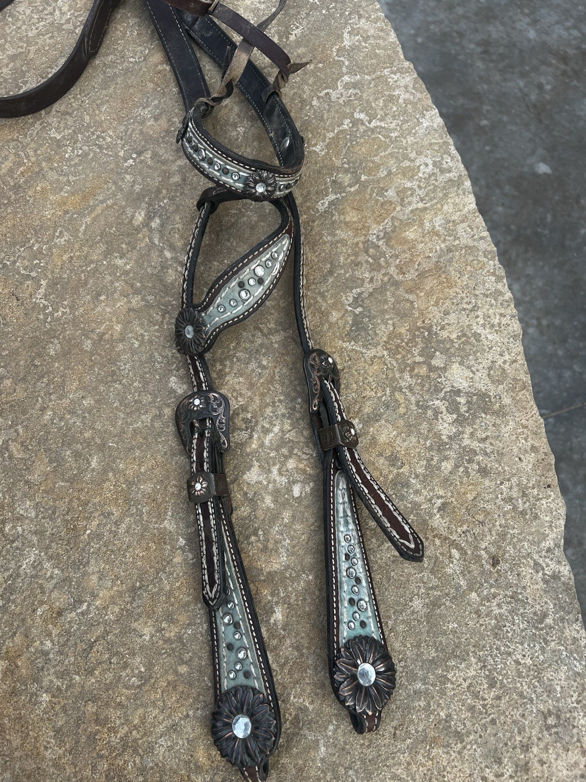 Weaver Sliding Ear Headstall Savannah  Tie Down Nose Band Swarovski Crystals