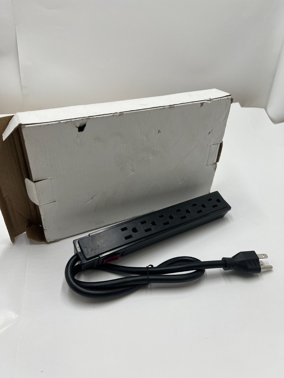 Surge Protection Switch Extension 6 Outlet 120VAC 15A 60Hz E115193 Black