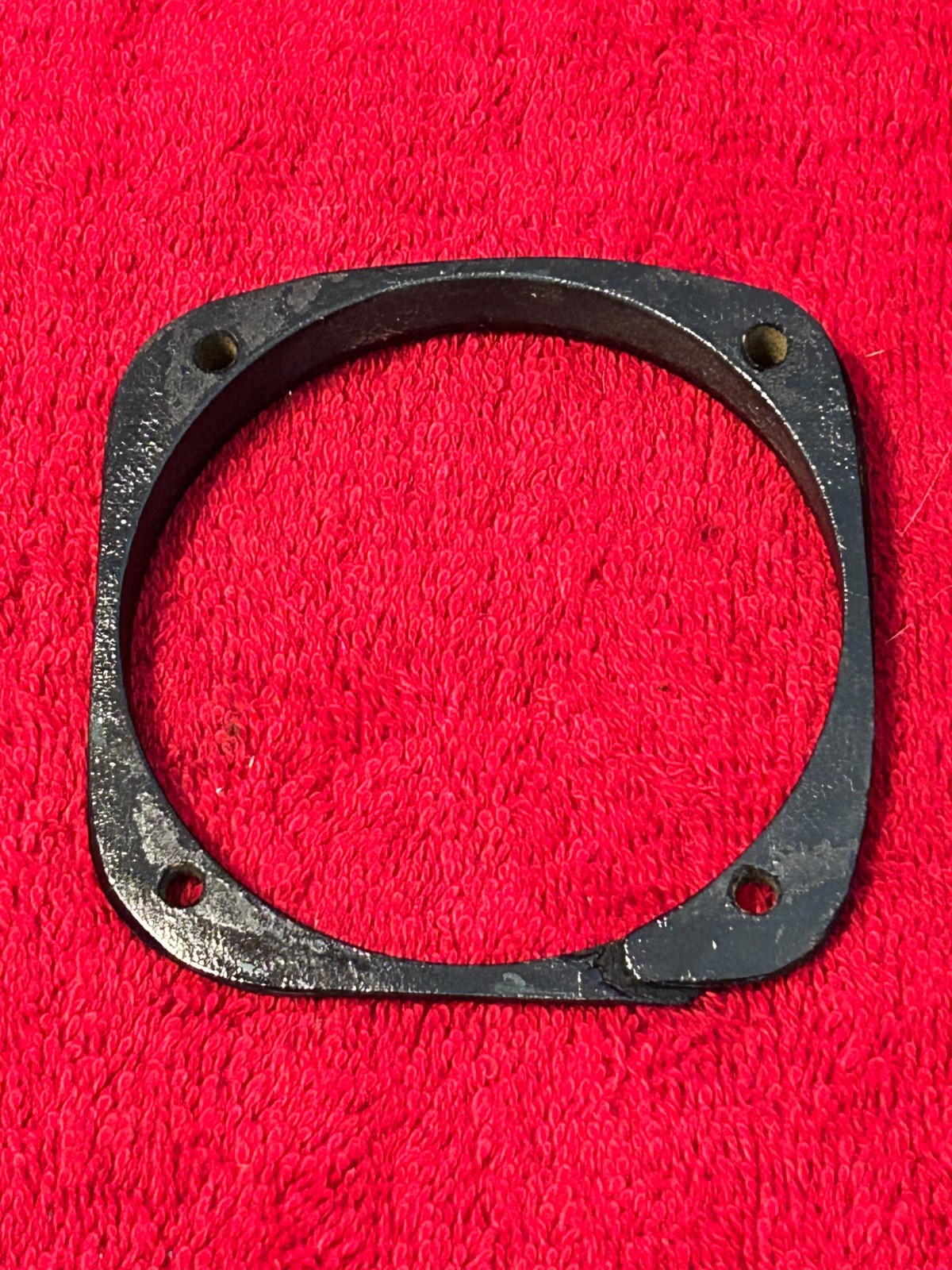 AIRCRAFT INSTRUMENT 3 1/8" WEDGE BEZEL CRACKED IN ONE CORNER