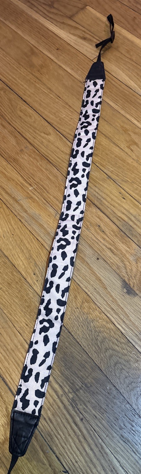 Violet Mae Camera Strap * Lite Tan / Pinkish w/ Leopard Animal Print *EX++